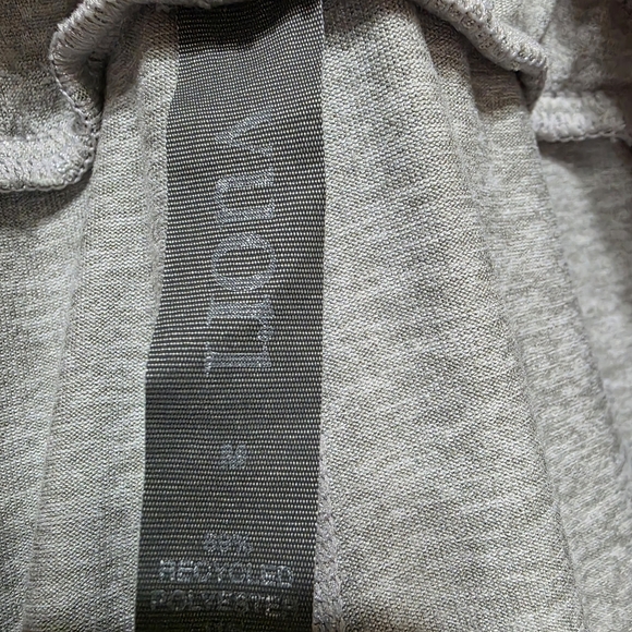 Vuori Heather Gray Joggers with Drawstring Womens Used Size M - Picture 4 of 6